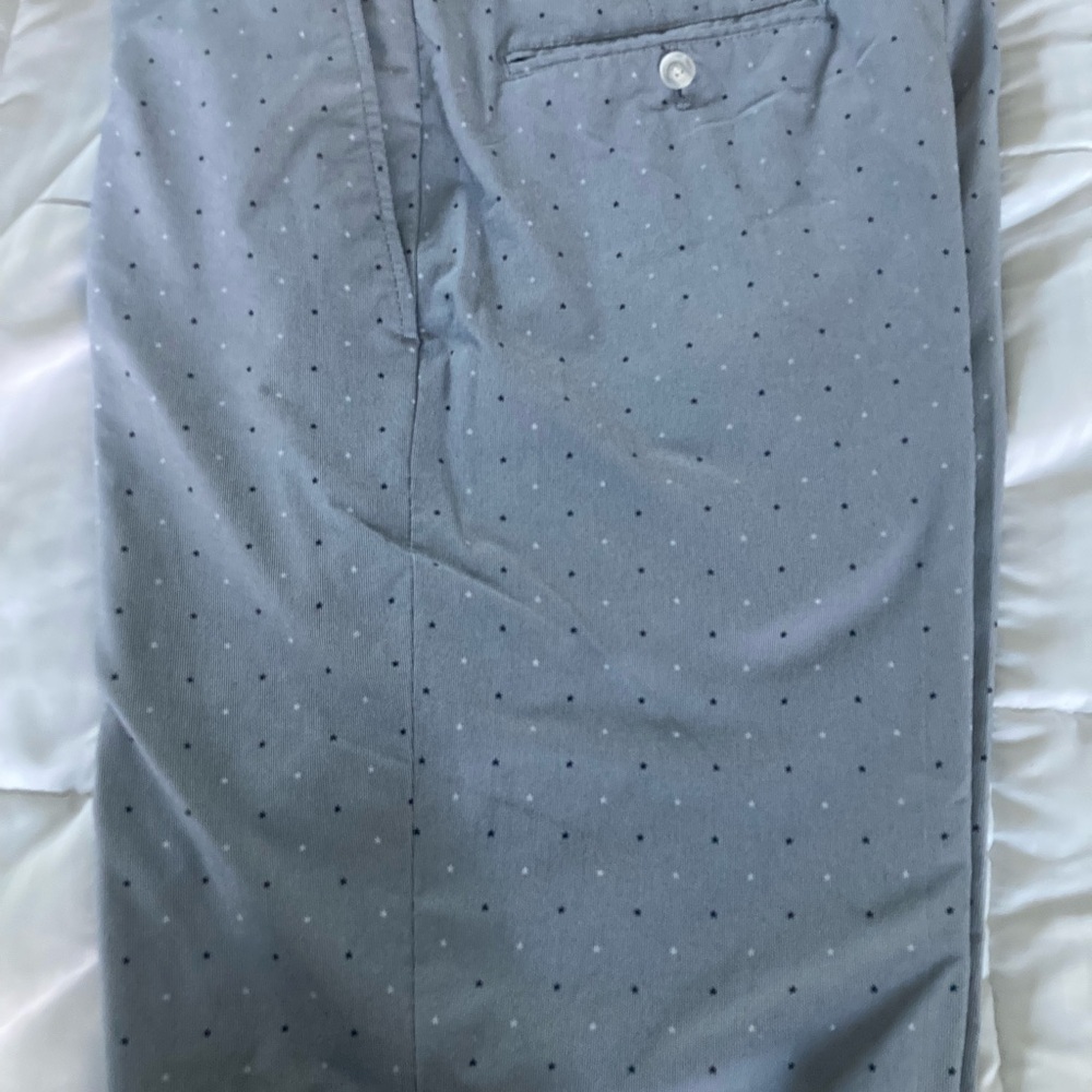 Golf shorts, like new, grey pattern.